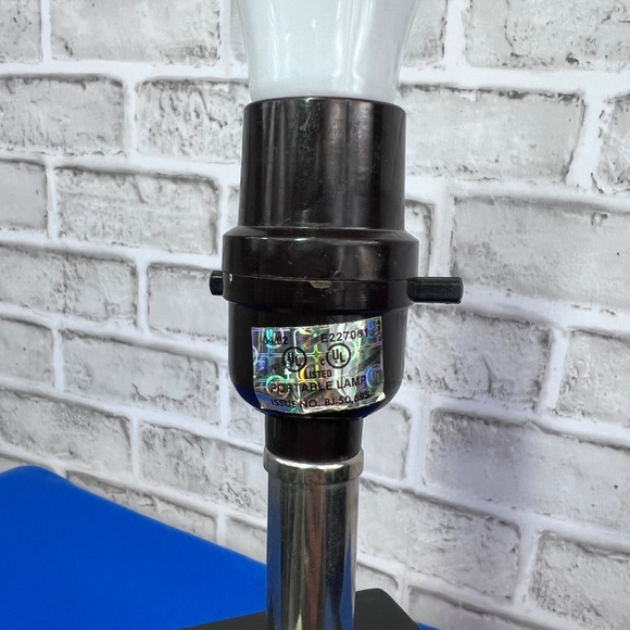 |•HARLEY-DAVIDSON•| Small Woodgrain Lamp Metal HD Logo - Picture 7 of 10